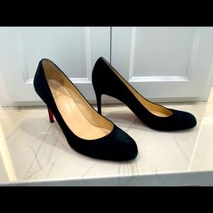 Christian Louboutin beautiful black suede heels 39